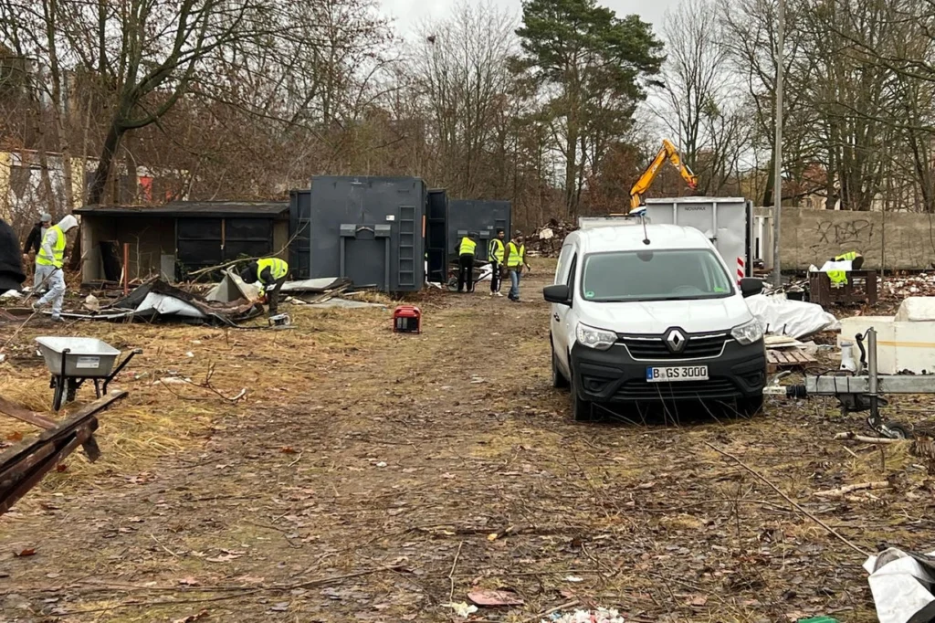 Rückbau von 63 Garagen für die Stadt Ludwigsfelde